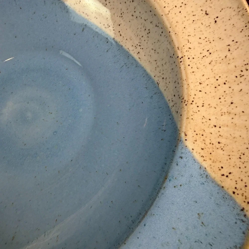 Studio Pottery‎ Stoneware Bowl Blue Cream Glaze Hand Thrown Signed DW Beautiful